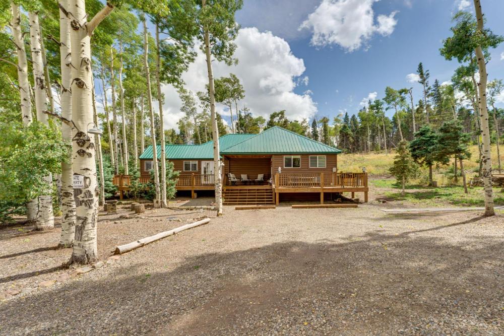 Mountain Views Cabin in Fort Garland Near Hiking